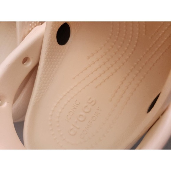 NEW Crocs Shimmer Classic Platform Clogs Size W9 With 5 Charms Vanilla - Picture 11 of 11